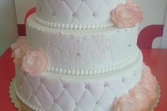 Elegáns esküvői torta